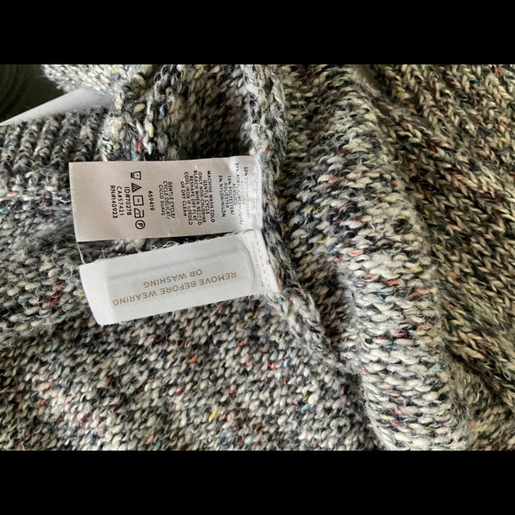 Loft Gray sweater - Picture 5 of 6